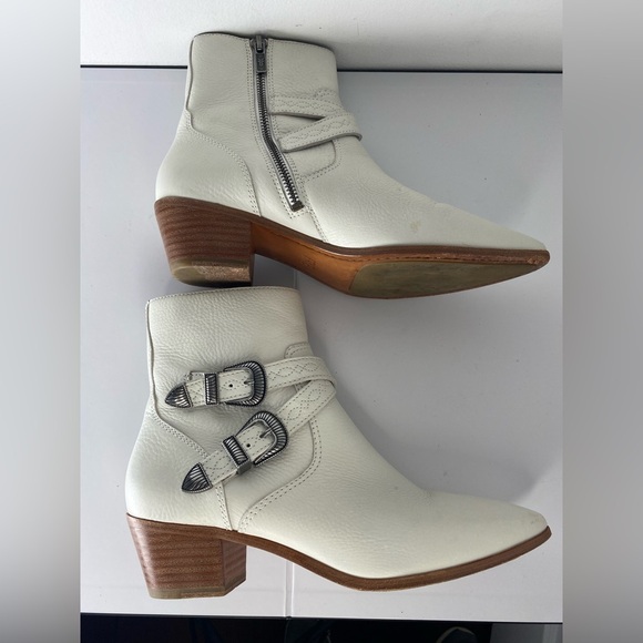 FRYE Ellen Buckle Bootie White Leather Ankle Boots with Silver Hardware - Picture 4 of 8
